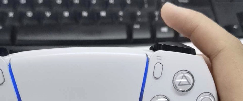 Утечка: батарея DualSense в полтора раза больше DualShock 4, появились новые фото
