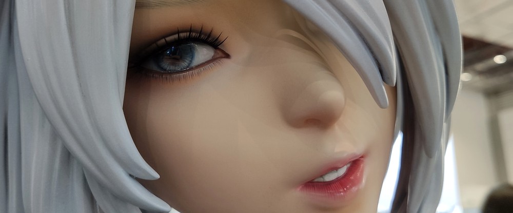 Китайский художник доделал ростовую статую 2B из NieR Automata