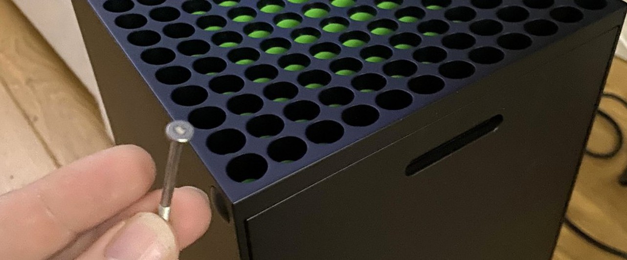 Дым, болты и «мертвые» консоли: владельцы Xbox Series X жалуются на проблемы