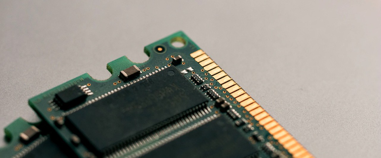 Началось серийное производство 18-гигабайтных чипов памяти DDR5 для мобильных устройств