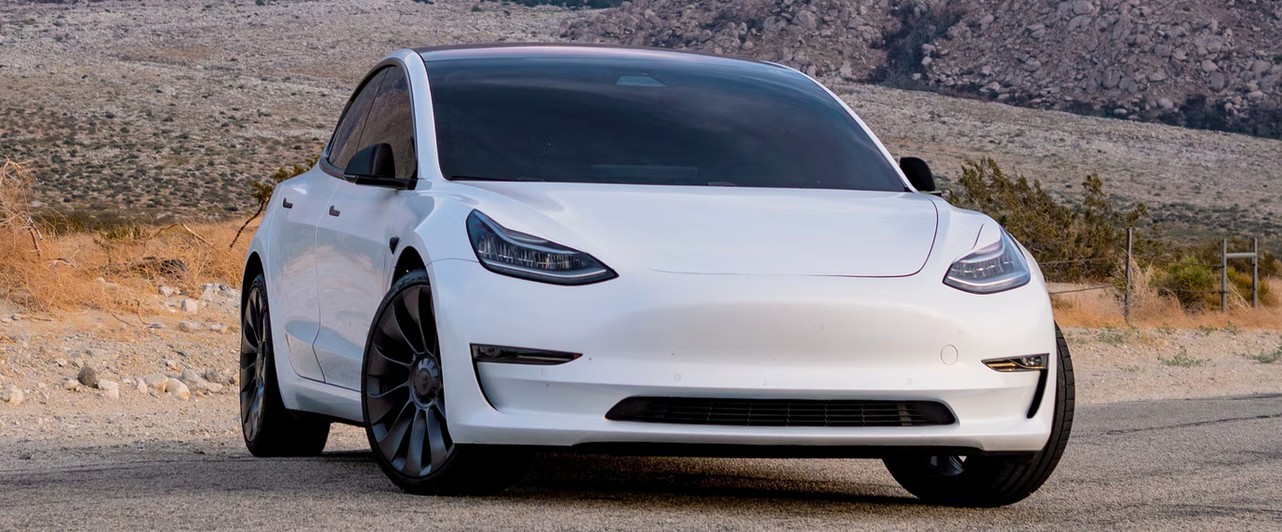 Аналитика: Илон Маск ошибается — на самом деле владельцы Tesla активно используют кабель для зарядки