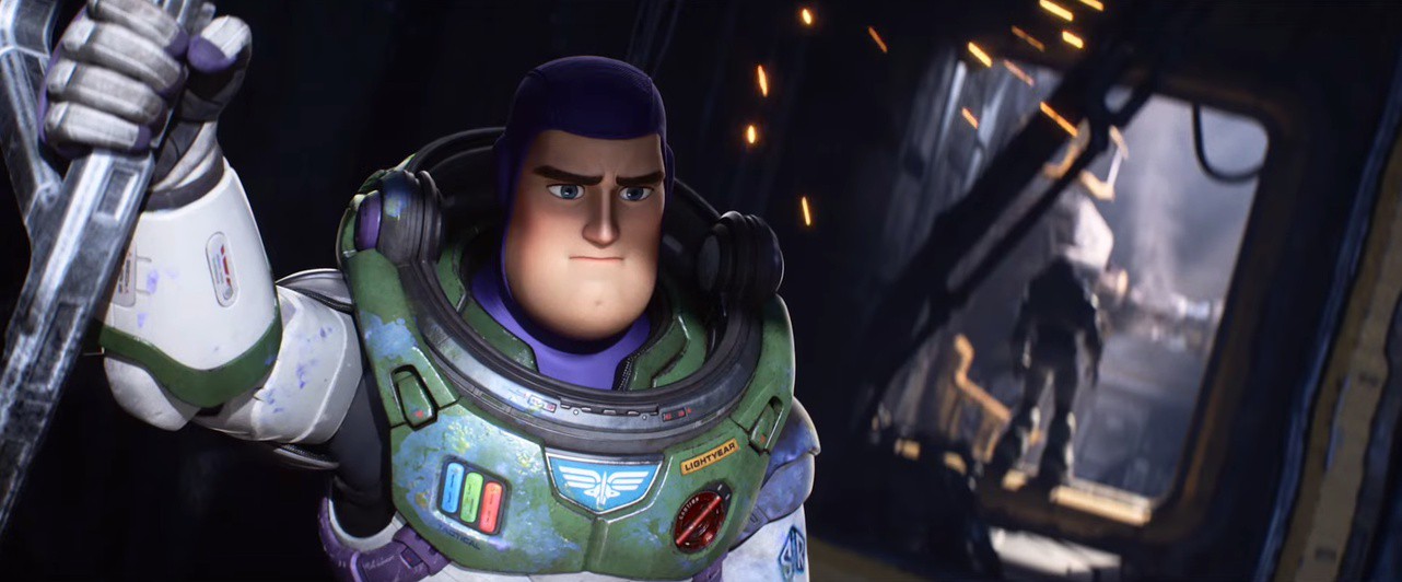 On a strange planet: Buzz Lightyear, cat and recruits save the world in Buzz Lightyear trailer