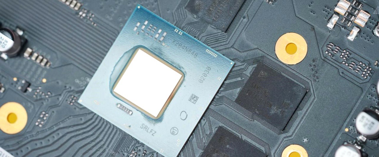 Первая игровая видеокарта Intel без системы охлаждения: фото