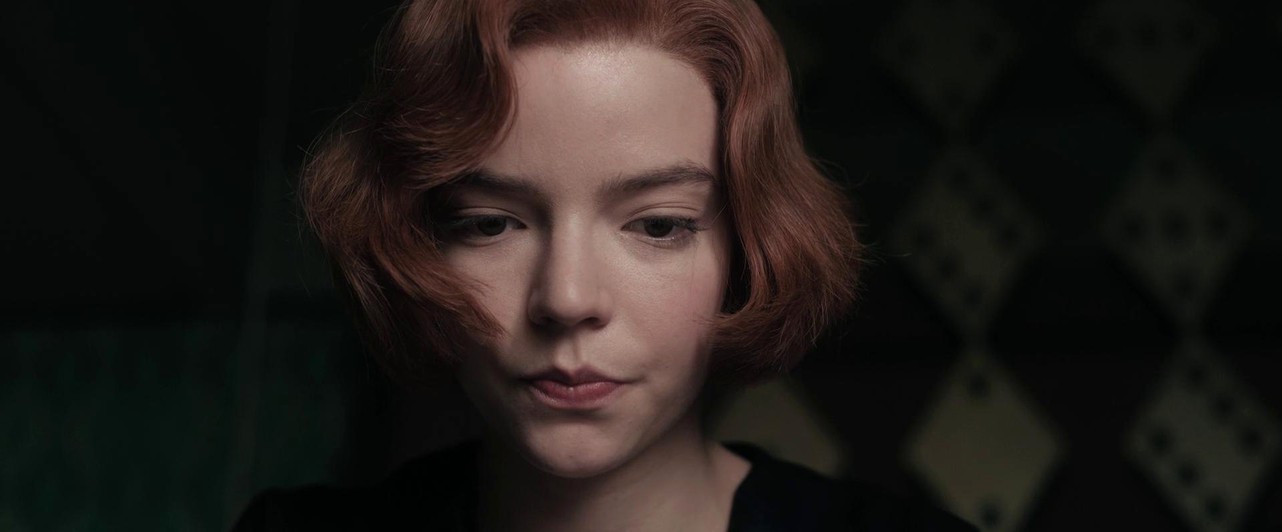 Netflix заключил мировое соглашение по иску о клевете и сексизме в сериале «Ход королевы»