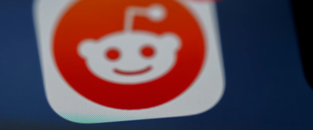 Reddit обвинил Perplexity в сборе данных через Google