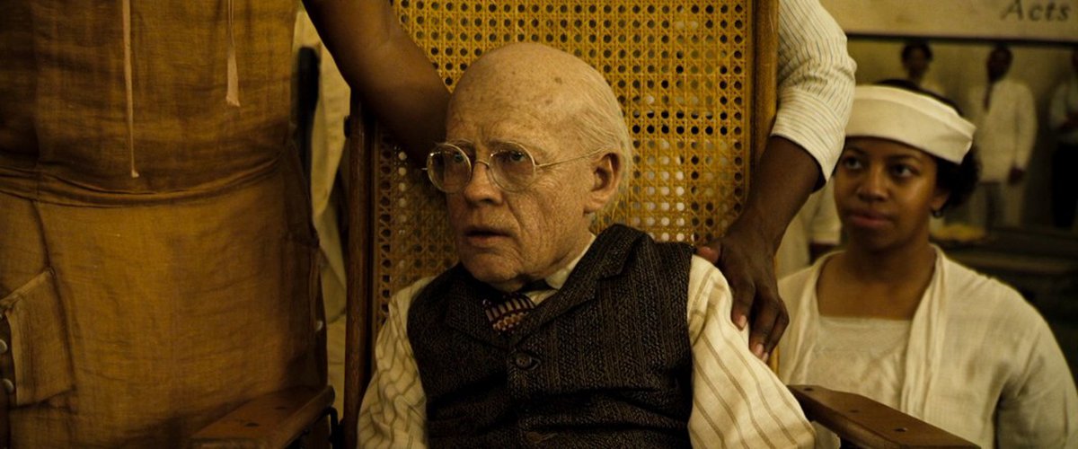 История бенджамина баттона. Бенджамин Баттон 2008. The curious Case of Benjamin button, 2008. Бенджамин Баттон загадочная история. Удивительная жизнь Бенджамина Баттона.