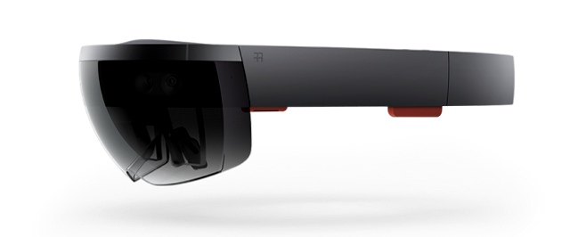 Игры с Xbox One можно будет стримить на Microsoft HoloLens