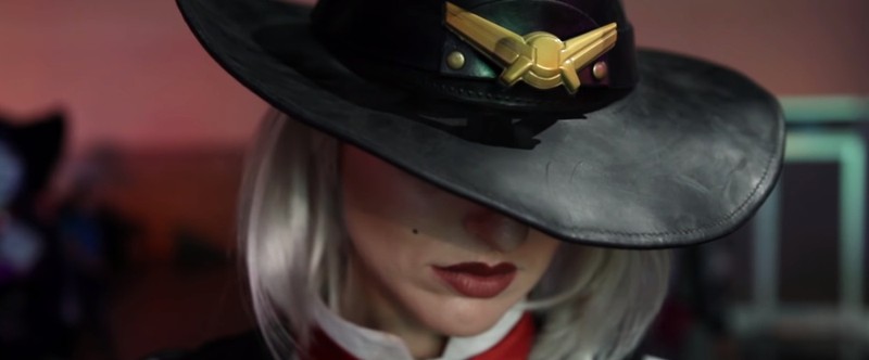 Посмотрите на официальный косплей Эш, нового героя Overwatch