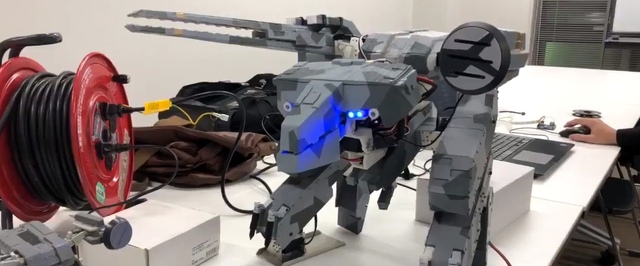 Японские студенты создали функциональную модель мехи из Metal Gear Solid 4