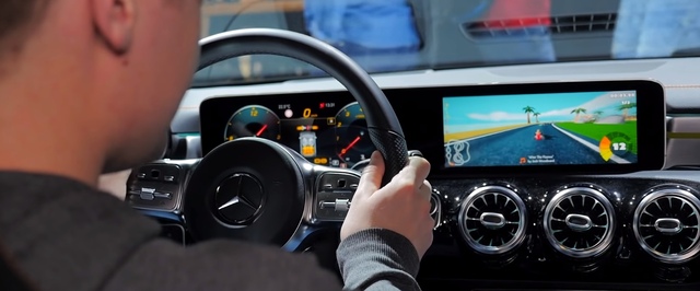 Mercedes-Benz превратили в контроллер для гоночной игры