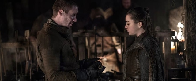 Сцена с Арьей в «Игре престолов»: фанаты гуглят возраст актрисы, HBO говорит, что все в порядке
