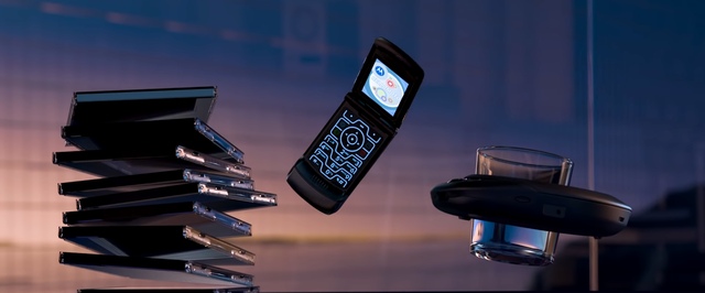 В новой «раскладушке» Motorola есть пасхалка с кнопочным интерфейсом в стиле старого Razr