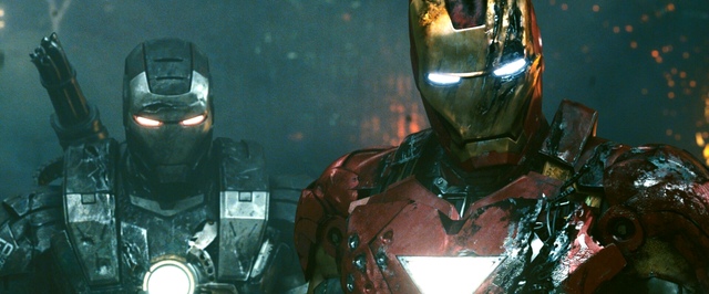 В «Железном человеке 2» Роберт Дауни-младший носил костюм, не попавший в фильм. Вот он