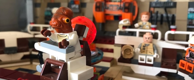 На создание LEGO-диорамы базы «Эхо» ушло около года и 16 тысяч деталей