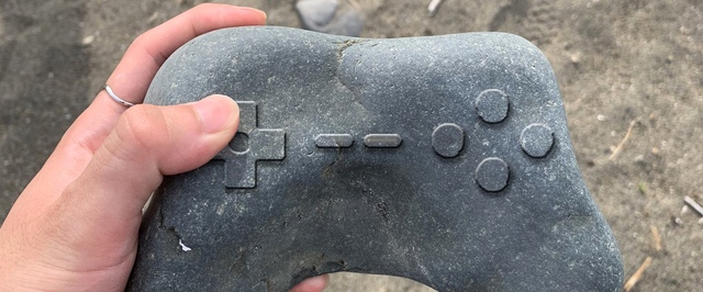 PlayStone: игроки шутят про доисторические консоли из-за камня, напоминающего геймпад