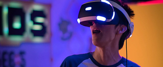 Sony работает над новым поколением VR-гарнитуры