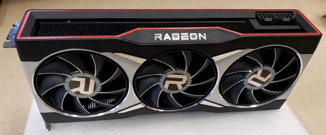 Первое реальное фото Radeon RX 6000