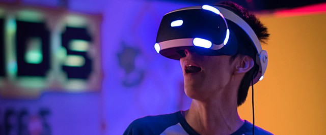 Sony: мы верим в VR, но в ближайший год ничего не изменится