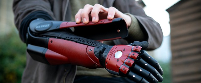 Open Bionics и Konami выпустили бионическую руку в стиле Metal Gear