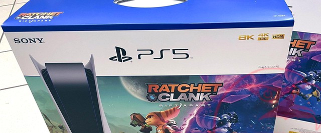 Фото: бандл PlayStation 5 с Ratchet & Clank Rift Apart