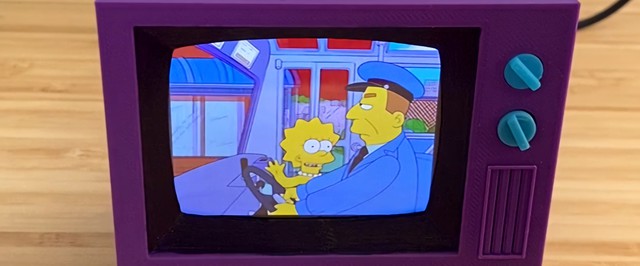Фанат «Симпсонов» собрал телевизор из «Симпсонов», показывающий «Симпсонов»
