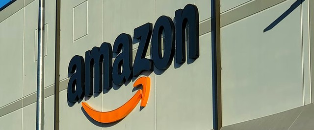 Китайские компании подали групповой иск против Amazon: их заблокировали за проплаченные отзывы, а деньги забрали