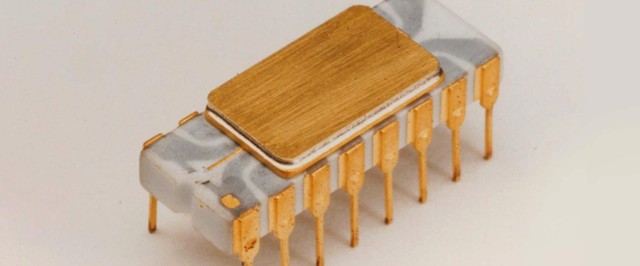 Первому процессору Intel исполнилось 50 лет: фото