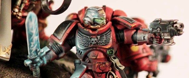 Зачем красить фигурки Warhammer: объясняет Генри Кавилл