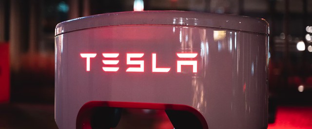 СМИ: Tesla сфальсифицировала ролик с рекламой автопилота — во время съемок машина попала в аварию