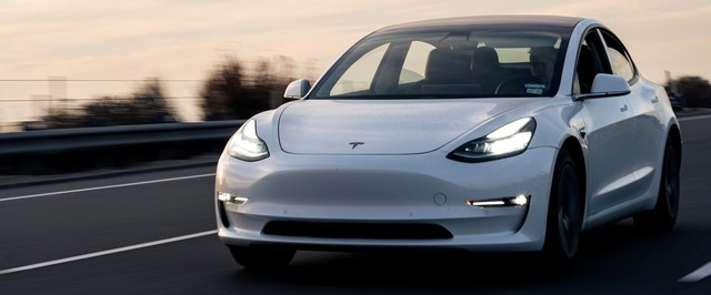Tesla сделала платным доступ к навигатору для части электромобилей
