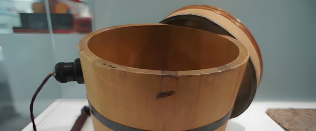 Посмотрите на самый первый гаджет Sony — деревянную рисоварку