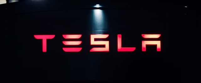 Tesla показала свою «Годзиллу» — это самый большой промышленный робот в мире