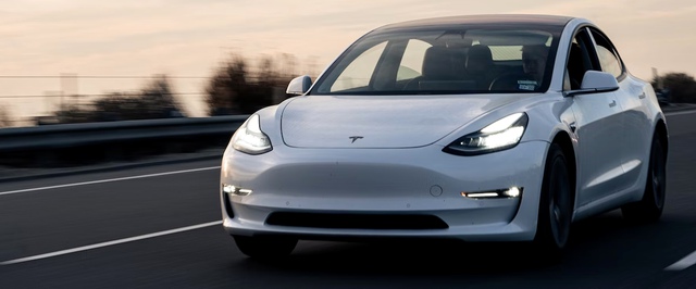 Владелец Tesla рассказал, как сумел угнать чужой электромобиль