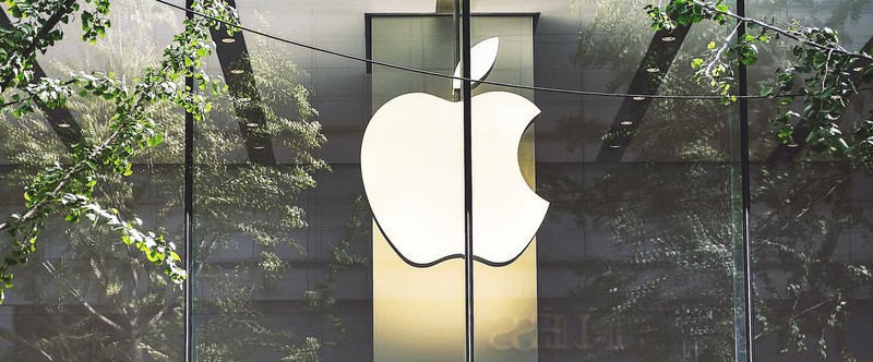 Магазин Apple ограбили, вырезав дыру в стене туалета