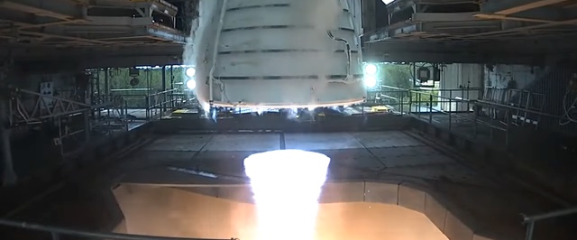 Посмотрите, как NASA испытывает «лунный» двигатель 10 минут