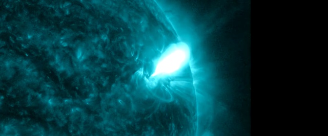 Вспышка на Солнце частично вырубила радиосвязь на Земле: вот как это было
