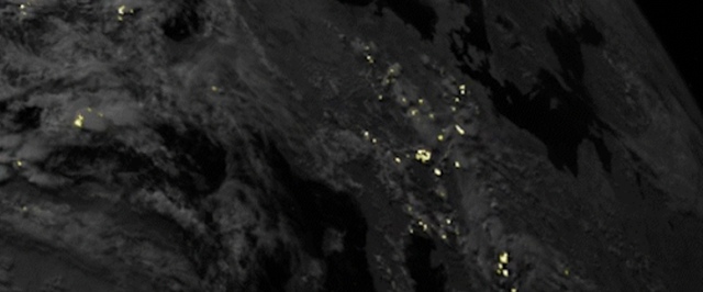 Спутник следит за молниями: вот как часто они бьют в Европе и Африке