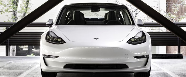 Tesla согласилась заплатить почти $10000 за ложную рекламу автопилота в Британии