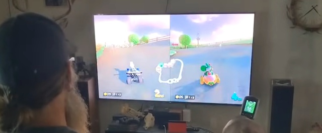 Посмотрите, как с помощью Neuralink играют в Mario Kart