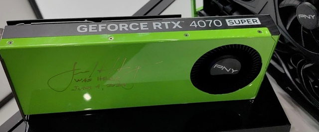 «Хуан тут был»: основатель Nvidia «одобрил» GeForce RTX 4070 Super с турбиной