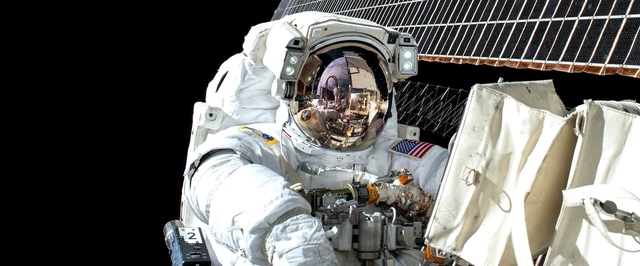 NASA отменило выход в открытый космос из-за утечки воды в шлюзе