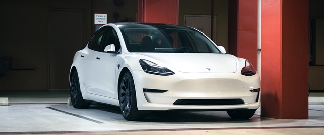 Эксперты раскритиковали Tesla и ее автопилот во время суда из-за смертельного ДТП