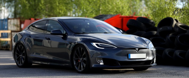 Tesla решила не доводить до суда еще один иск о смертельном ДТП с автопилотом