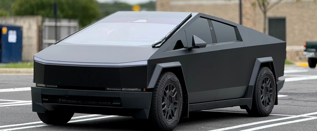 Из-за отсутствия ручки в Cybertruck заживо сгорела девушка — на Tesla подали в суд