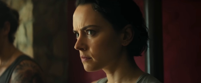 Дейзи Ридли против новых зомби: трейлер «Мы хороним мертвецов»