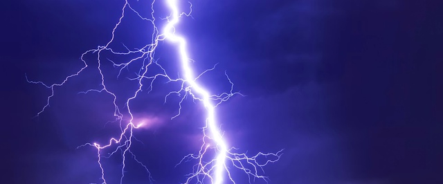 На Марсе впервые услышали молнии