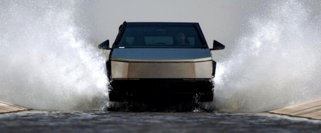 Попавшие в аварию Tesla Cybertruck превращаются в консервные банки, из которых сложно извлечь пострадавших