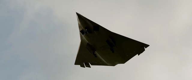 Истребитель 6 поколения сняли сверху во время испытательного полета