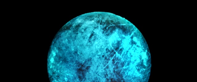 30-километровую «рубашку» из льда нашли у спутника Юпитера