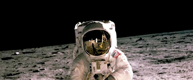 NASA разрешило использовать личные смартфоны в космосе